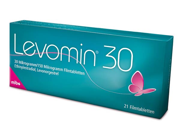 Eine blaugrüne Schachtel mit der Antibabypille Levomin 30, auf deren Vorderseite Dosierungsangaben und eine rosa Schmetterlingsgrafik zu sehen sind.